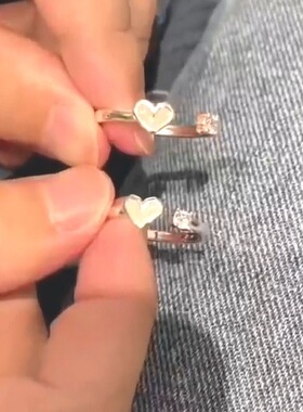 夜光爱心戒指女个性小众设计高级感日韩时尚百搭闺蜜情侣开口指环