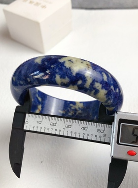 天然水晶手镯蓝纹石手镯玉髓手镯亏本处理