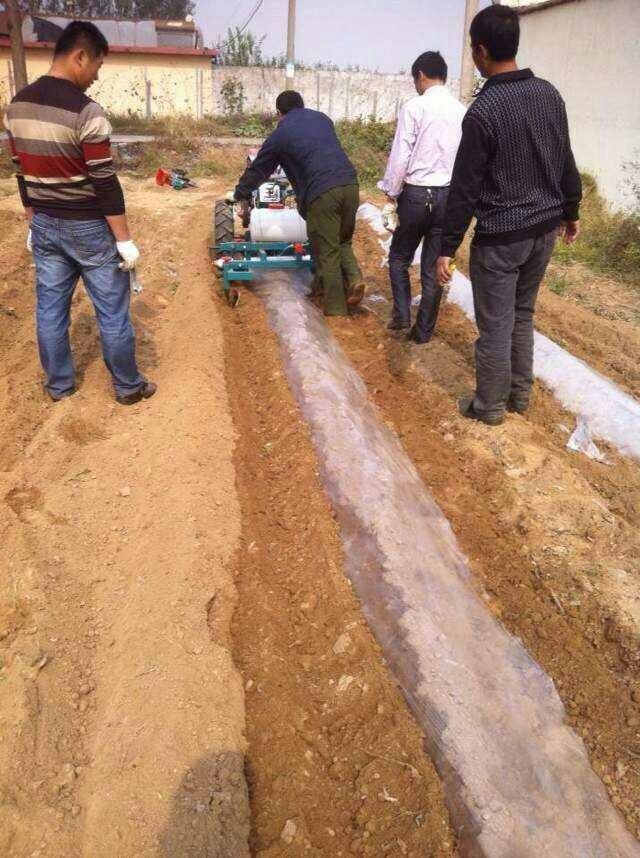 旋耕机覆膜机拖拉机地膜覆盖机地膜喷药两用地膜机大棚烟草覆膜机