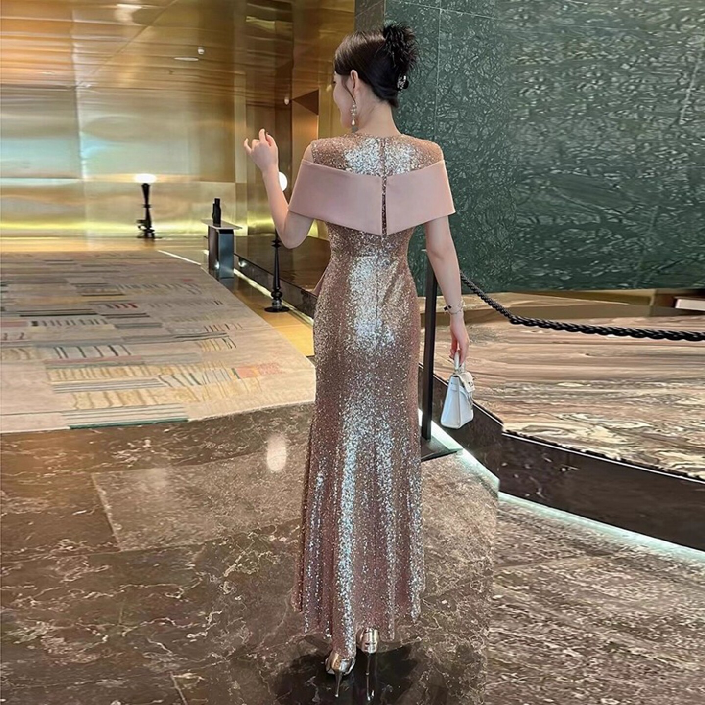 高雅轻熟名媛气质妈妈婚宴礼服酒红色喜婆婆装高端亮片露肩鱼尾裙