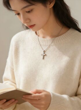 跨境铜锆石十字架吊坠饰品女高级感日常百搭朋克风韩系十字架颈链