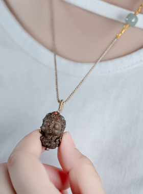 天然越南芽庄白棋楠沉香雕刻吊坠