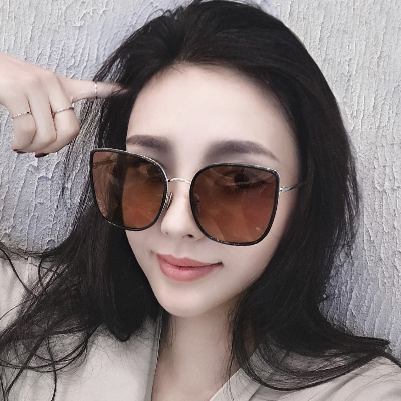 新款韓版太陽眼鏡女網紅同款偏光復古墨鏡男大框圓臉防紫外線 2019 新款韓版太陽眼鏡女網紅同款偏光復古墨鏡男大框圓臉防紫外線 2019