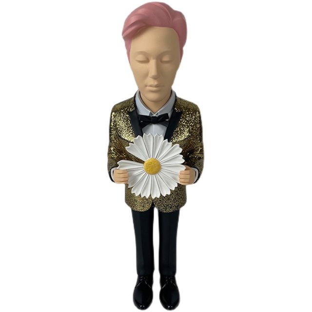 Hand-made figure model of trendy brand G-Dragon G-Dragon
