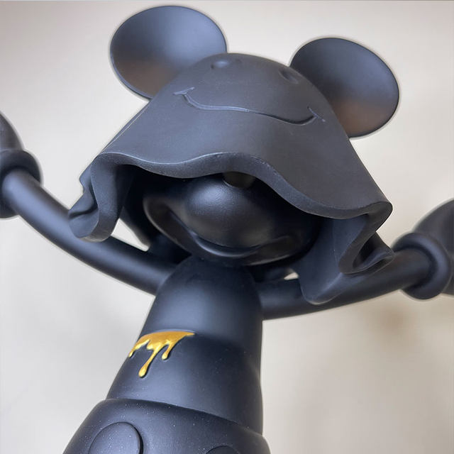 Internet celebrity new masked smiling Mickey Otaku model