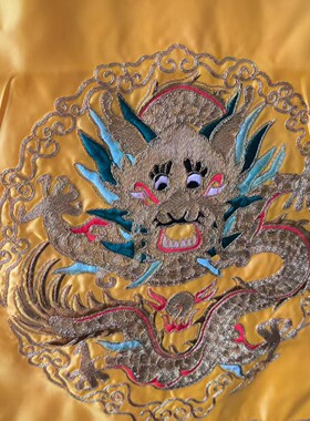 龙虎山天师府发货龙纹刺绣托盘布经达九天龙头金黄色流苏边工艺品