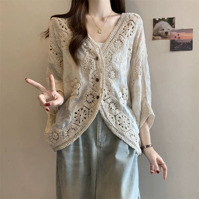ເສື້ອເຊີດຄໍ V-neck crocheted ແບບໂບhemian ສໍາລັບລະດູຮ້ອນຂອງແມ່ຍິງບວກກັບໄຂມັນ mm ໃສ່ cardigan ປ້ອງກັນແສງແດດເພື່ອປົກຄຸມຫນ້າທ້ອງ