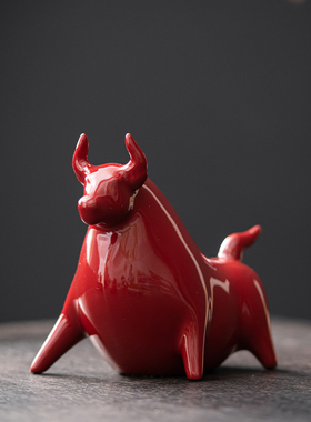 简约现代中国红陶瓷牛气冲天招财B生肖牛动物茶宠摆件茶桌茶几茶