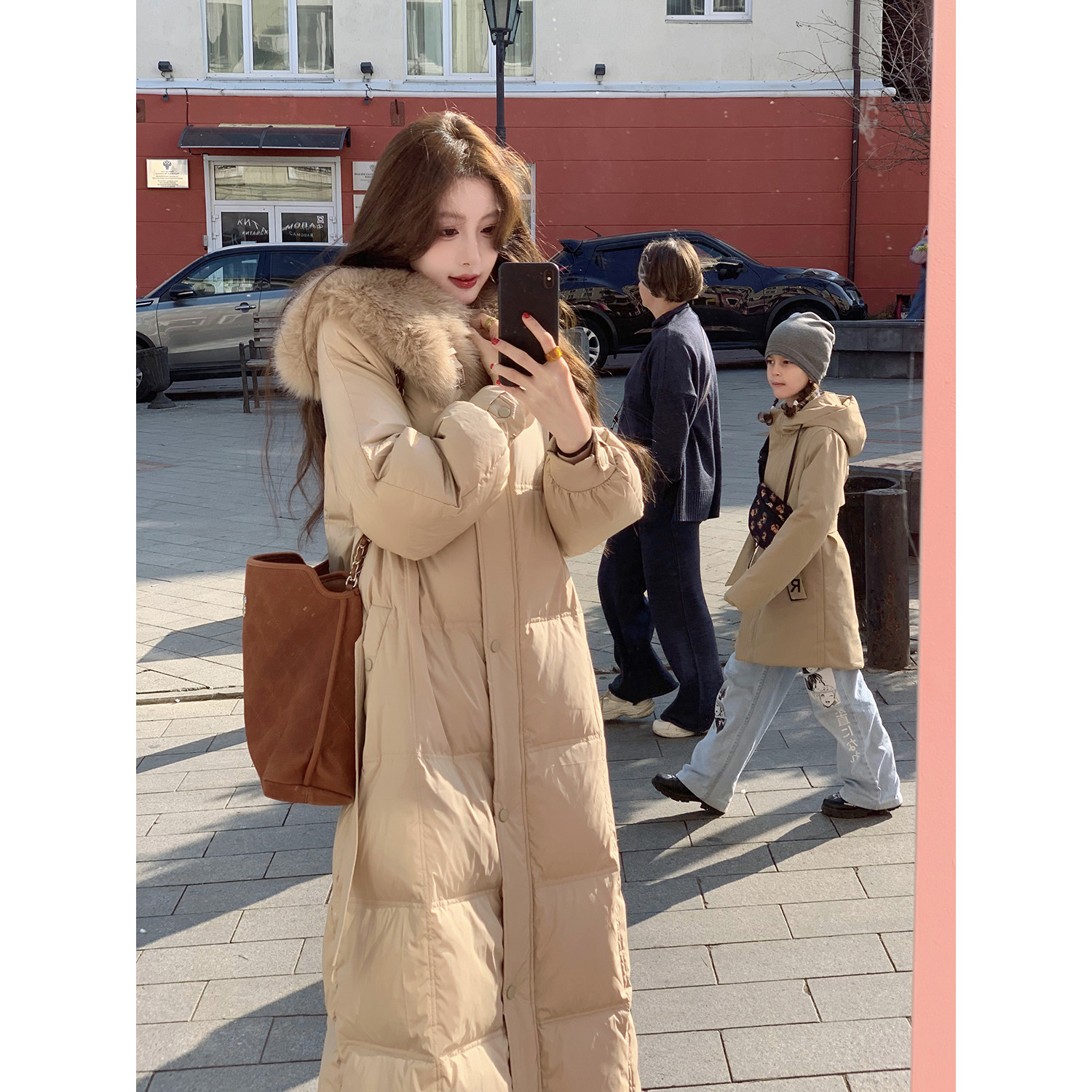 吃绿色菜【云暖】90白鸭绒简约环保狐狸毛领长款高充绒收腰羽绒服