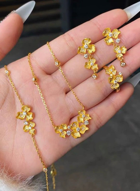 金色饰品 点钻鸢景常在吊坠项链拉丝鸢尾花锁骨链精致