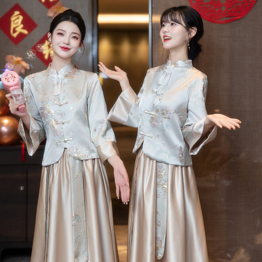 Chinesische Brautjungfernkleider Herbst und Winter im chinesischen Stil Schwesternkleider 2025 Neue Bestie-Kleider Schlanke Schwesternkleider in Übergröße für Frauen