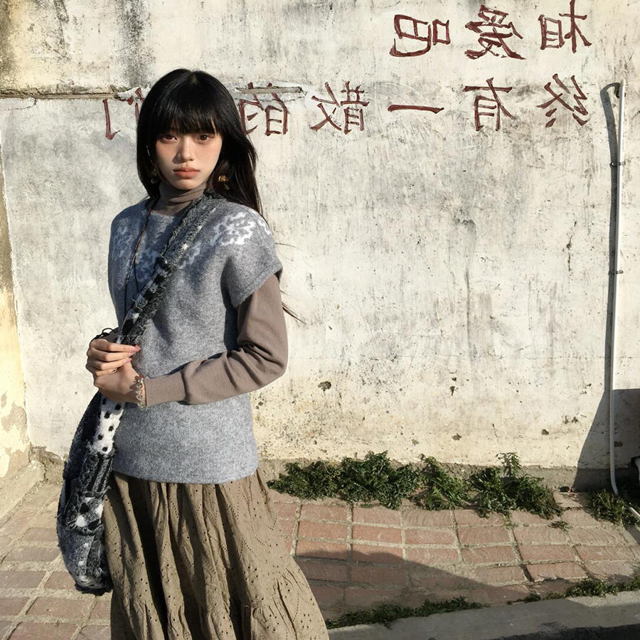 「现货」花朵针织衫女秋冬季复古灰色套头内搭马甲女加厚背心,淘宝优惠券,粉丝福利购,淘宝优惠卷