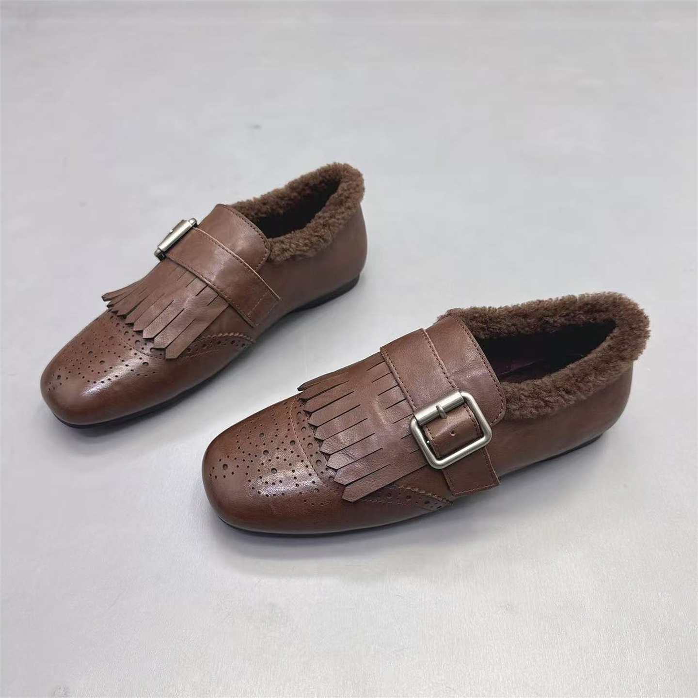 头层牛皮复古加绒流苏雕花布洛克鞋女2025冬新款保暖英伦风小皮鞋 - 图0