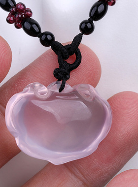 天然粉水晶吊坠原石雕刻件