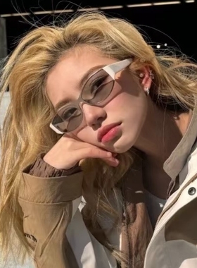 千禧年y2k浅灰色白镜腿猫眼墨镜