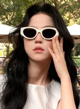新款夏季度假遮阳猫眼白色墨镜女