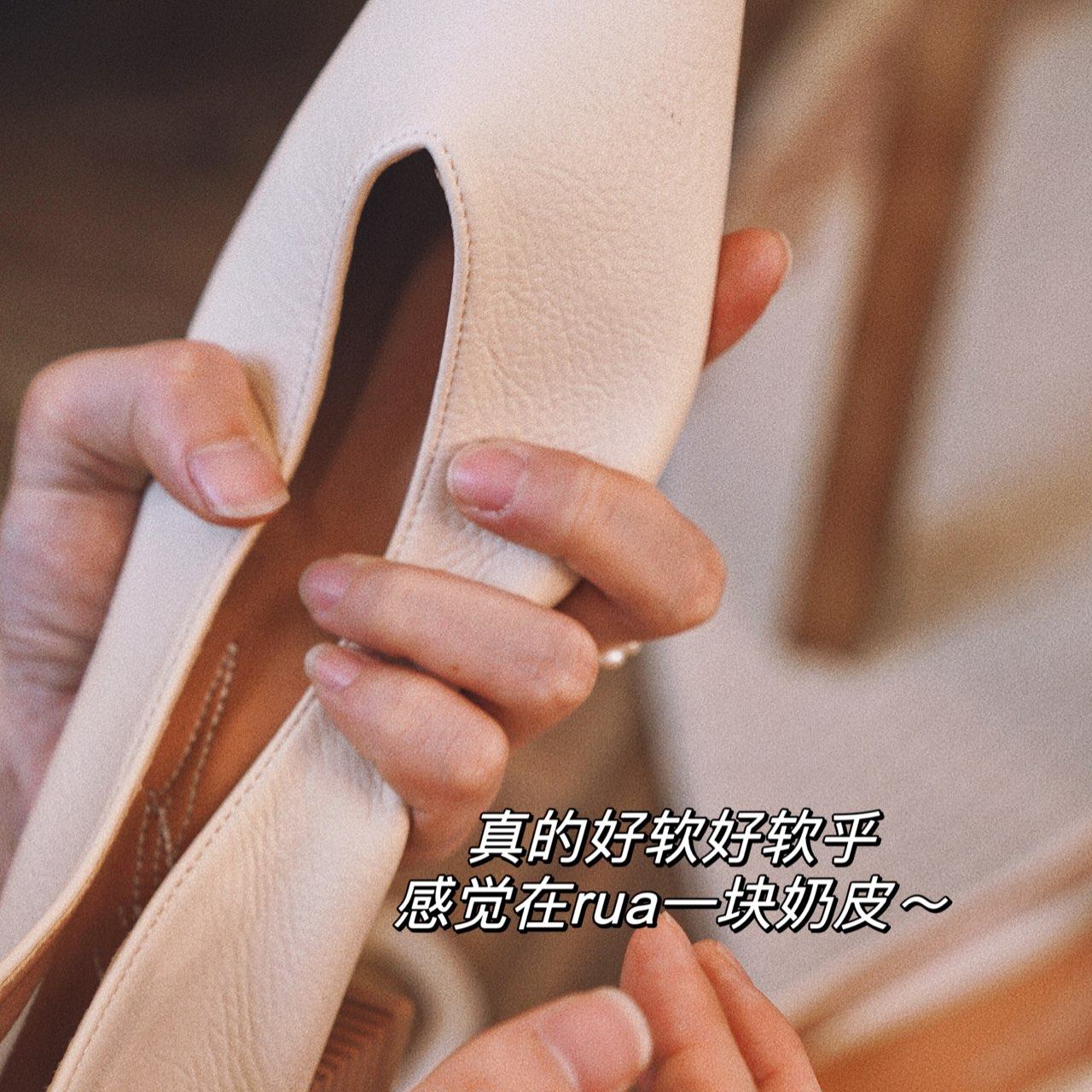 JUNJUN软奶皮鞋 温温柔柔、舒舒服服的基础白色粗跟单鞋,淘宝优惠券,粉丝福利购,淘宝优惠卷