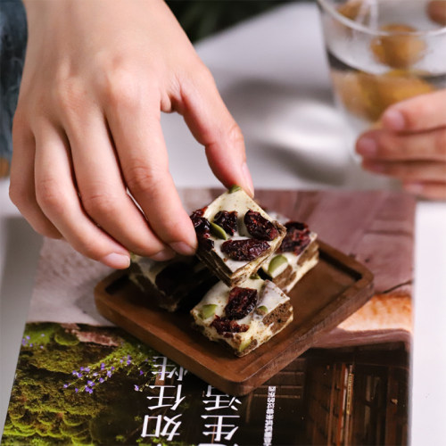 于洛先生 黑森林雪花酥 巧克力蔓越莓可可坚果甜品休闲零食办公室 - 图2