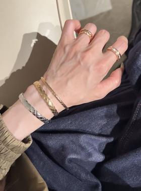 正确版菱格纹手镯女轻奢