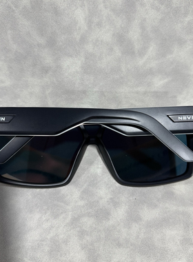 骑行眼镜户外运动登山跑步马拉松防风沙自行车偏光日夜两用变色