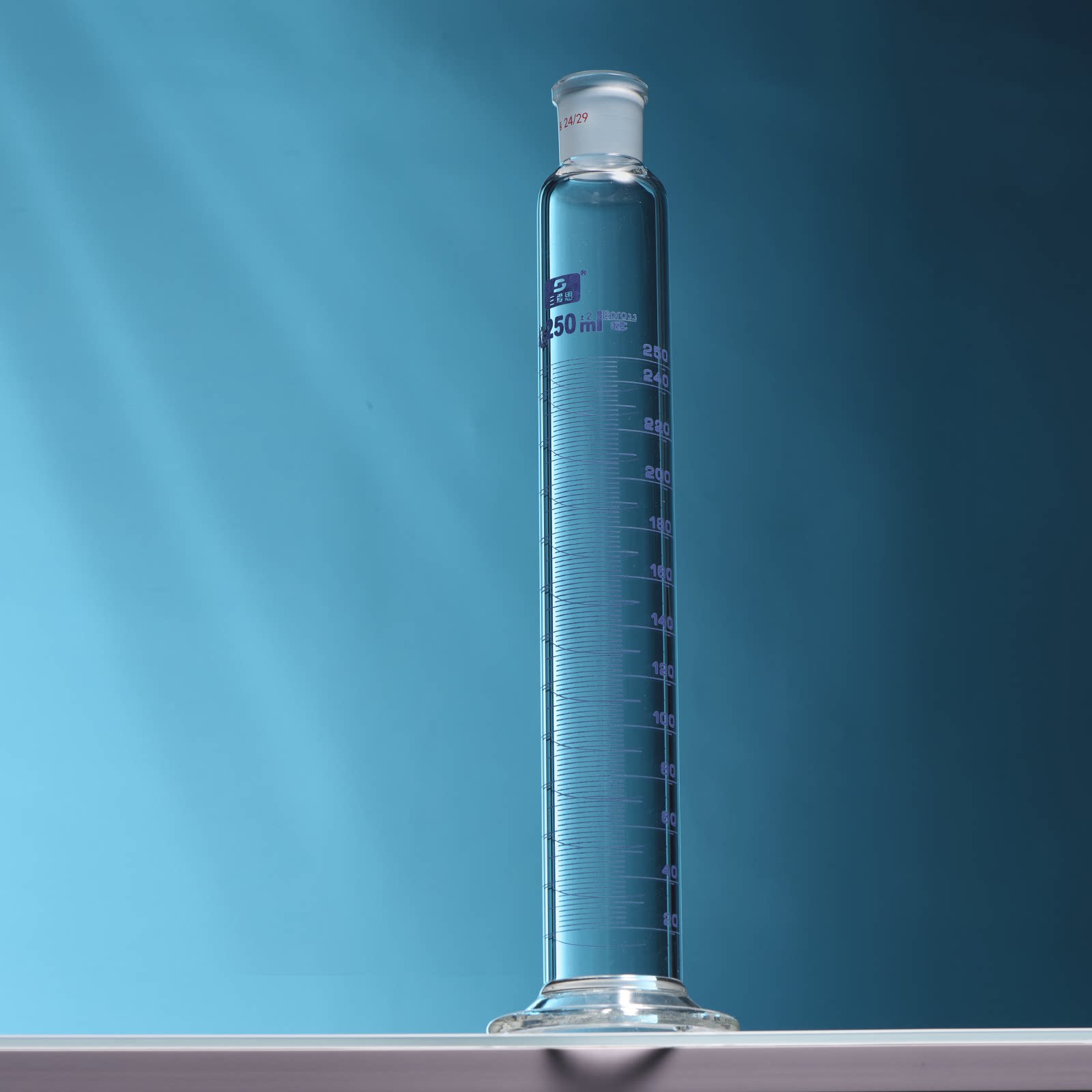Sanaisi grade A measuring cylinder with scale lines, acid and alkali resistant