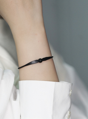 极简主义弧形圆球开口可调节手镯