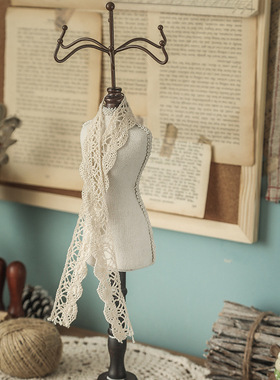 新款公主模特家居饰品珠宝首饰架人像收纳架创意实木复古装饰摆件