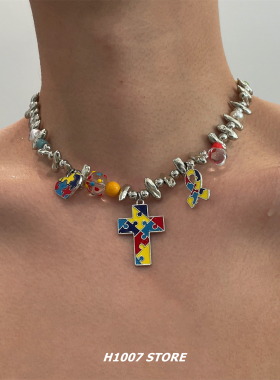 彩色拼接十字架项链男款嘻哈小众设计高级感锁骨链女新款颈链配饰