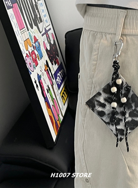 新款黑白豹纹串珠编绳挂件男款裤链女小众嘻哈风钥匙包挂腰间挂饰