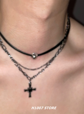 暗黑十字架皮革项圈短款男颈链女锁骨链小众项链高级感choker配饰