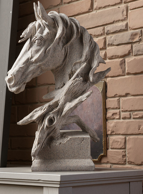 马年家居软装复古马摆件马到成功