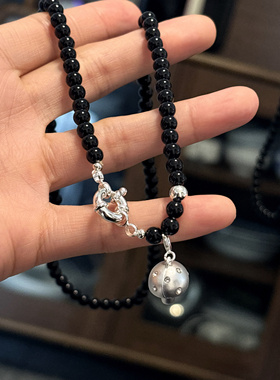 2025小众蘑菇吊坠锁骨链黑色串珠项链毛衣链颈链女独特个性百搭款