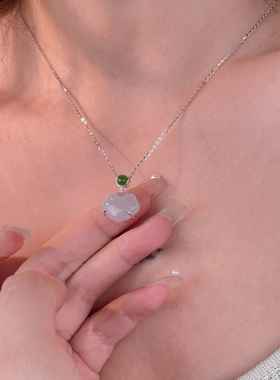 古丽古丽S925纯银翡翠如意锁轻奢高级感精致国风锁骨链项链00090