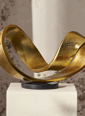 现代鎏金莫比乌斯环形抽象扭曲摆件创意电视柜装饰品展厅背景墙