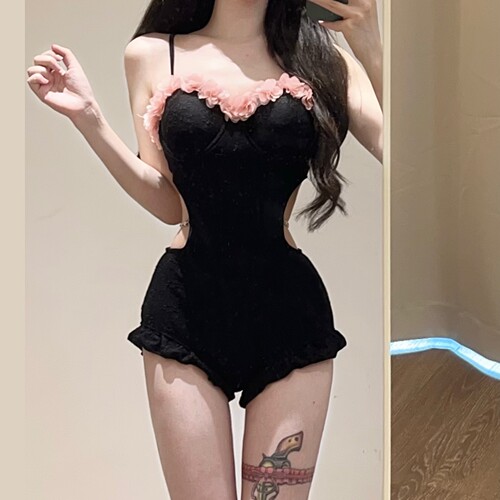 世可儿纯欲花朵高级连体泳衣女黑色性感镂空温泉钢托聚拢显瘦泳衣 - 图2