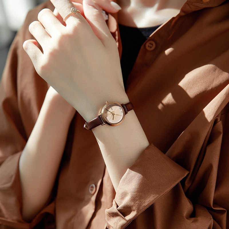 聚利时女式轻奢小众森系气质小棕表 julius聚利时盈硕日韩腕表