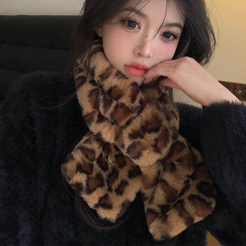 2025新款毛绒豹纹围巾女秋冬季毛毛围脖韩系氛围感保暖小巧毛领,淘宝优惠券,粉丝福利购,淘宝优惠卷