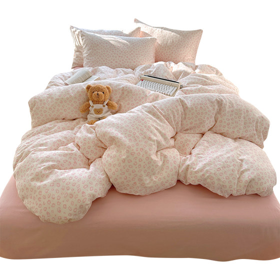 Soft and skin-friendly cotton double-layer gauze four-piece set
