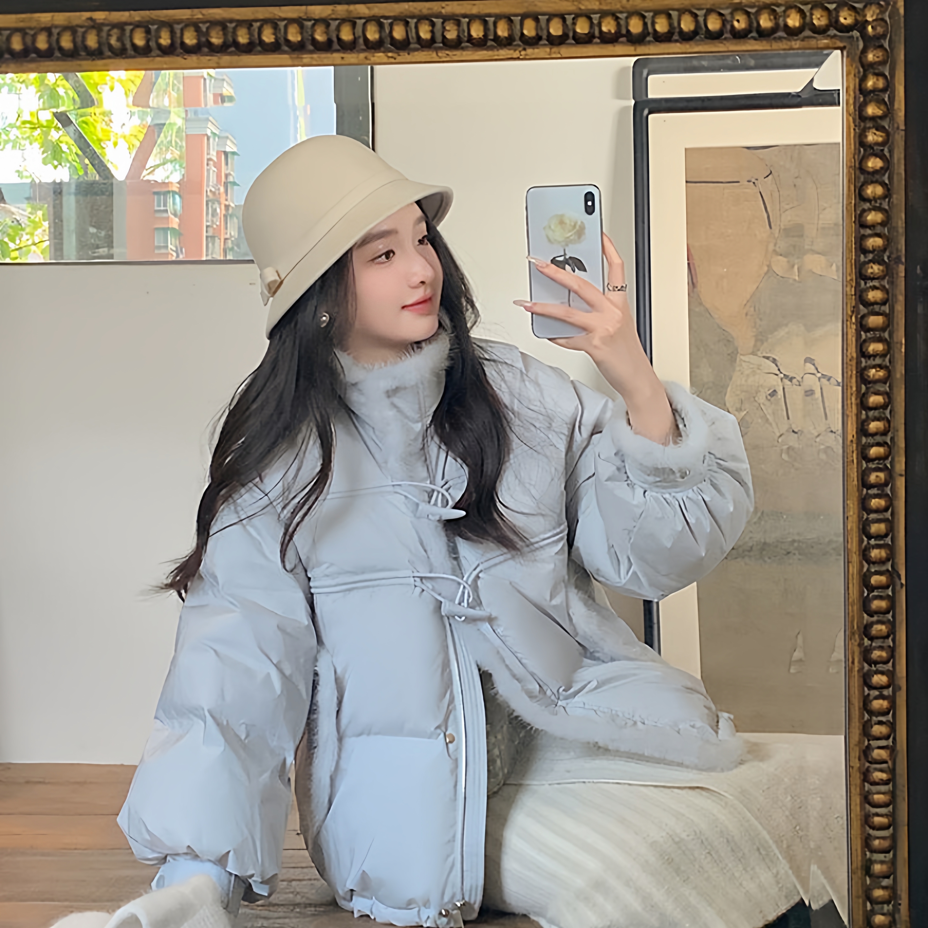 花栗鼠小姐 芬兰下雪天3.0粉紫色牛角扣拼接仿貂毛领小个子羽绒服 - 图0