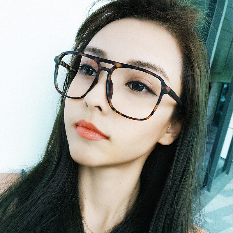 小红书网红抖音同款豹纹眼镜框 素颜神器显脸小女超轻近视镜男 ins 小红书网红抖音同款豹纹眼镜框 素颜神器显脸小女超轻近视镜男 ins