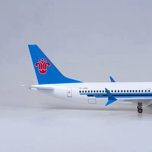 波音737MAX8南航中国南方航空带轮子带灯仿真民航客机飞机模型 - 图1