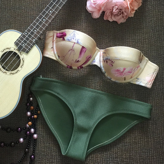 Australian large and small breast steel ring beach vacation bikini