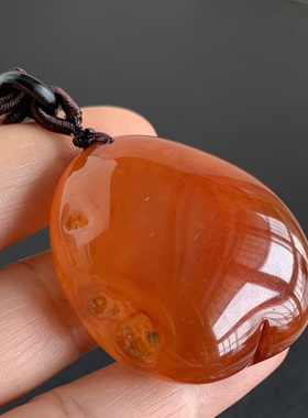 马达加斯加红玛瑙佛吊坠去皮马料