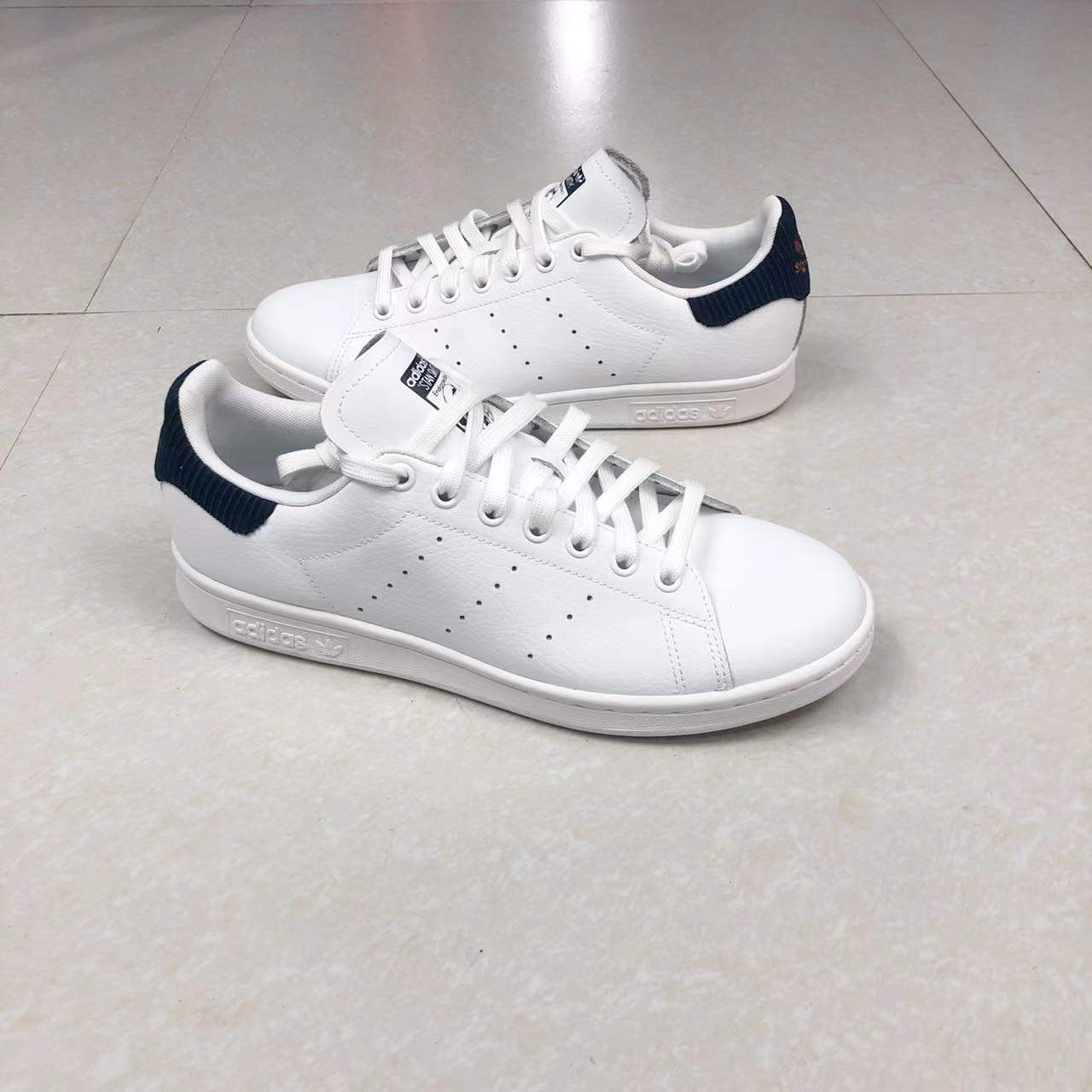 Adidas/阿迪达斯男女 STAN SMITH三叶草耐磨运动休闲板鞋 EH2305-图1