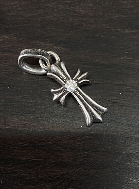 钢模版babyfat十字架莫桑钻吊坠