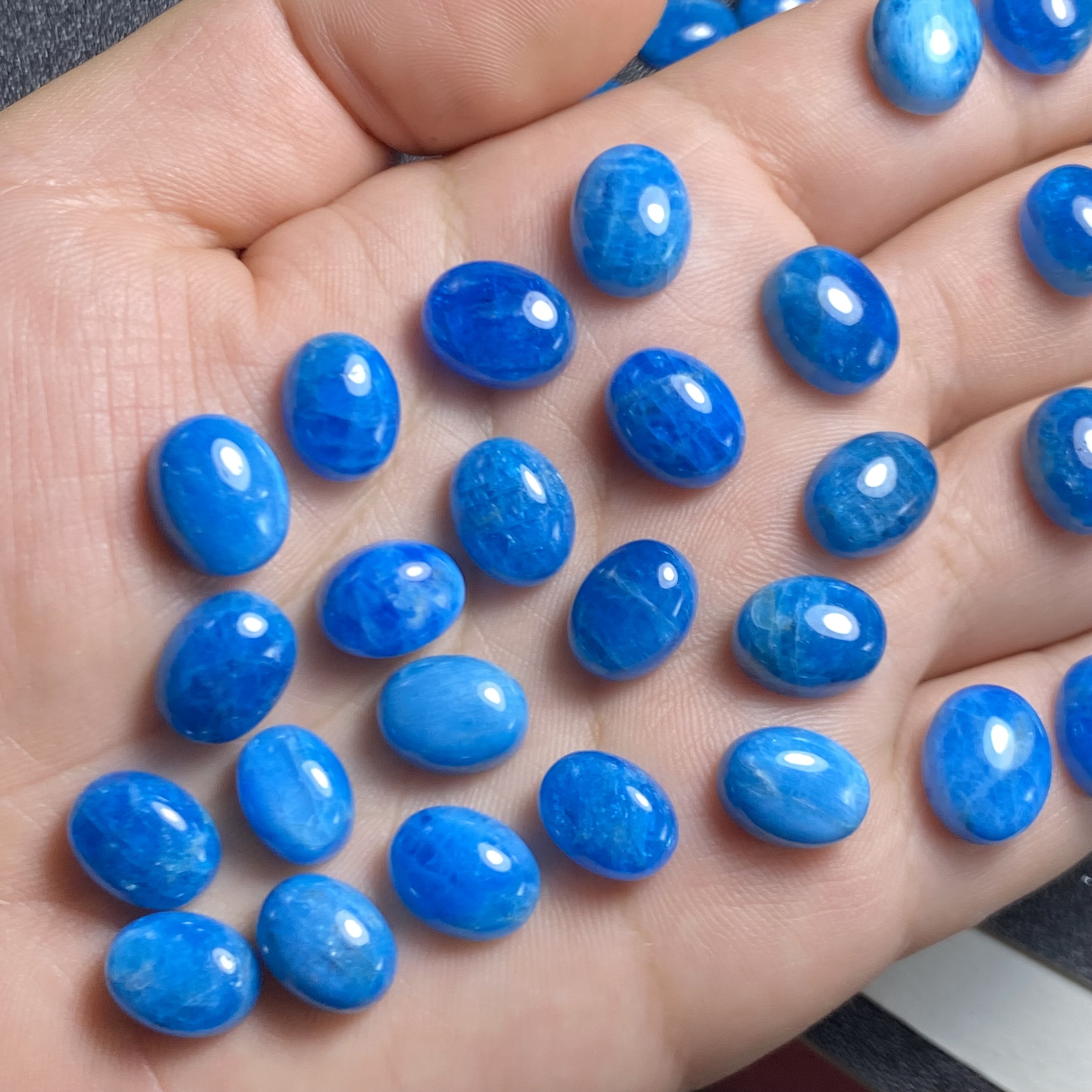 New low-level natural blue phosphorescent oval ring surface bare stone egg surface DIY jewelry accessories inlaid ring earrings