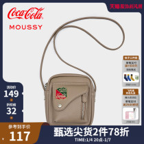 MOUSSYCoca-Cola joint series of winter new skewed satchel women 028FAZ50-5010