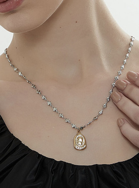 KITSH金银拼接浮雕人像项链