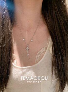 洗澡不掉色!share鸢尾花钥匙吊坠项链复古小众设计毛衣链配饰