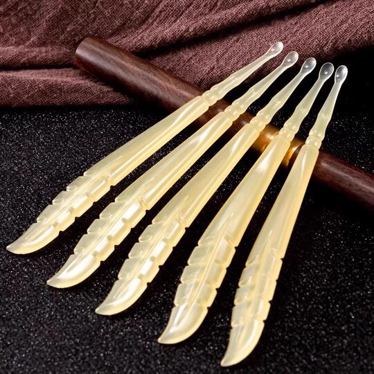 New high-end ear scoop with soft head, no harm to ears, thin mouth, earwax removal and cleaning, professional grade portable ear picking tool for children